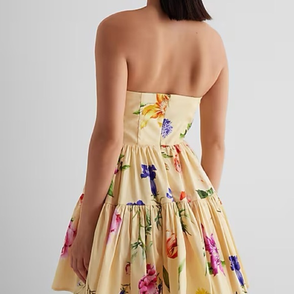 EXPRESS tiered yellow floral Babydoll Strapless mini Dress size 8 - Picture 2 of 12
